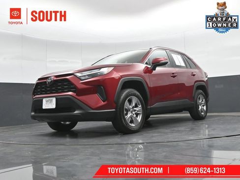 Used 2025 Toyota RAV4 XLE AWD/4WD image 39