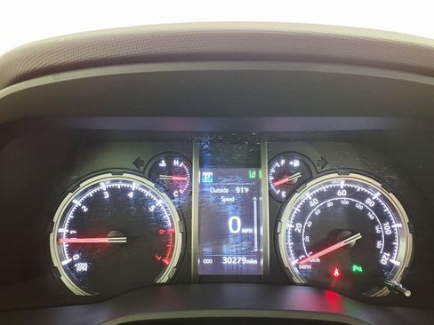 Used 2023 Toyota 4Runner Limited AWD/4WD image 25