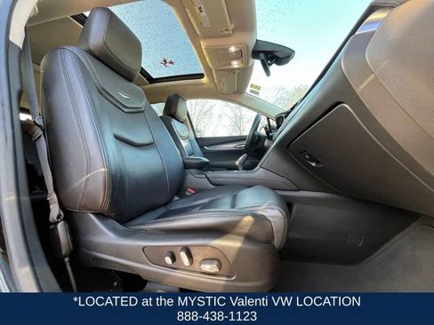 Used 2017 Cadillac XT5 Luxury w/ Driver Awareness Package image 26