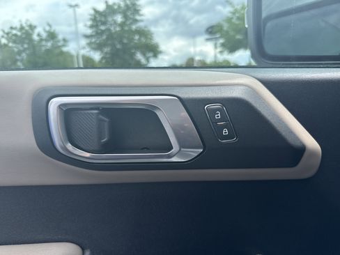 Used 2022 Ford Bronco Wildtrak AWD/4WD image 17