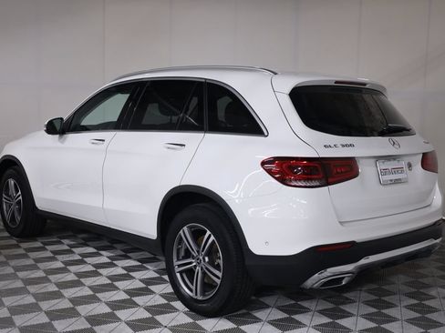Used 2020 Mercedes-Benz GLC 300 4MATIC image 4