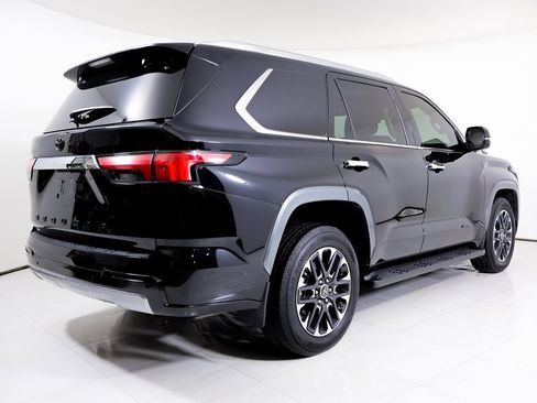 Used 2024 Toyota Sequoia Limited w/ Tow Technology Package image 39