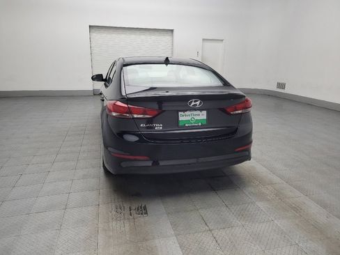 Used 2017 Hyundai Elantra SE image 6