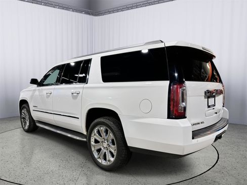 Used 2015 GMC Yukon XL Denali w/ Open Road Package image 10