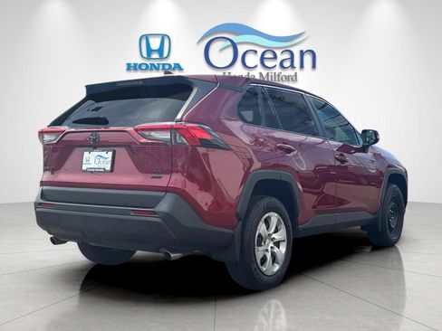 Used 2022 Toyota RAV4 LE AWD/4WD image 3