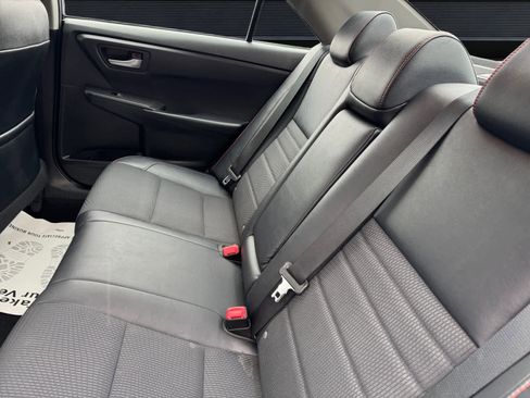 Used 2017 Toyota Camry SE image 14