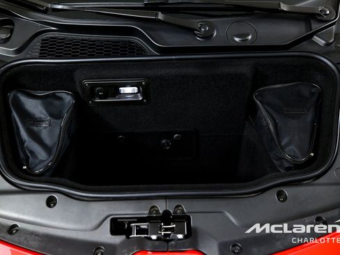 Used 2020 Lamborghini Huracan EVO AWD/4WD image 18