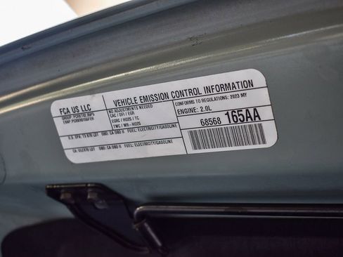 Used 2023 Jeep Wrangler Unlimited Sahara image 27