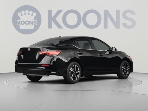 Used 2025 Nissan Sentra SV FWD image 4