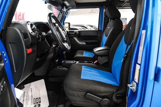 Used 2016 Jeep Wrangler Unlimited Rubicon AWD/4WD image 4