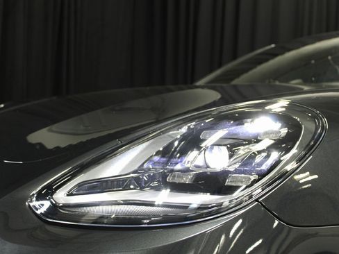 Certified 2023 Porsche Panamera 4 Platinum Edition w/ Assistance Package image 15