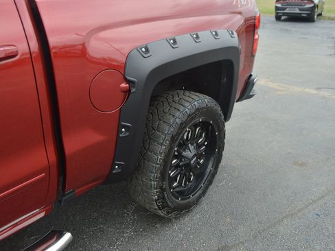 Used 2018 Chevrolet Silverado 1500 LT w/ LT Eassist Package image 4