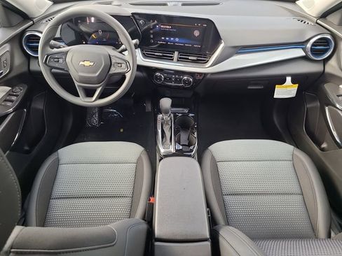 New 2026 Chevrolet Trax LT image 12