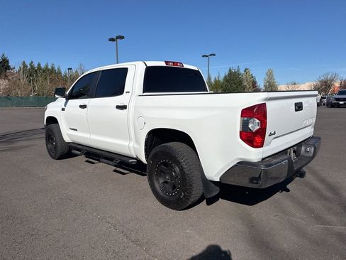 Used 2018 Toyota Tundra SR5 image 5