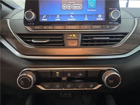 Used 2023 Nissan Altima 2.5 SV FWD image 16
