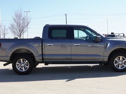 Used 2024 Ford F150 XLT w/ Mobile Office Package image 10