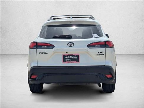 Used 2024 Toyota Corolla Cross AWD Hybrid w/ Convenience Package image 6