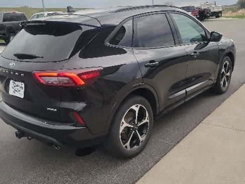 Used 2023 Ford Escape ST-Line Select w/ Tech Pack #2 AWD/4WD image 5