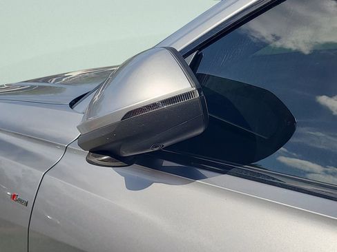 Used 2022 Audi Q8 Premium Plus image 35