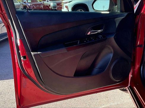 Used 2014 Chevrolet Cruze LT FWD image 19