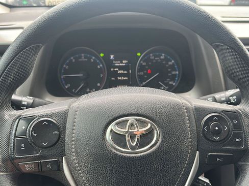 Used 2018 Toyota RAV4 LE w/ All Weather Liner Package AWD/4WD image 16