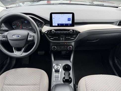 Used 2022 Ford Escape SE w/ SE Sport Appearance Package image 15