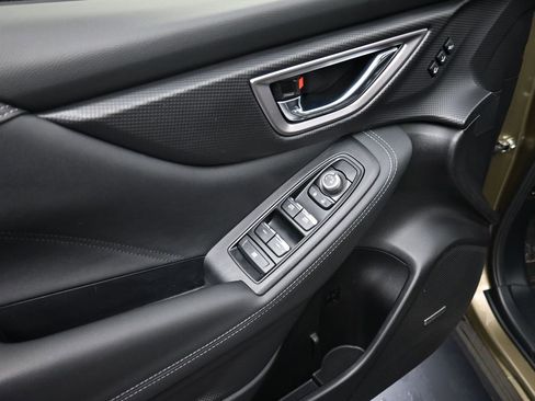 Used 2022 Subaru Forester Touring image 9