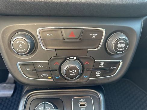 Used 2020 Jeep Compass Trailhawk image 18