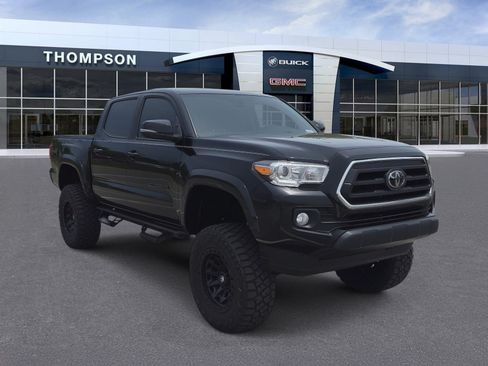 Used 2023 Toyota Tacoma SR5 w/ Technology Package AWD/4WD image 1
