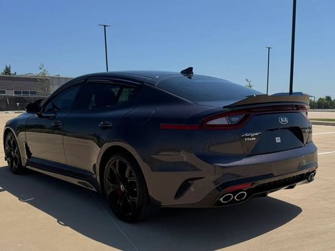 Used 2018 Kia Stinger GT1 AWD/4WD image 6