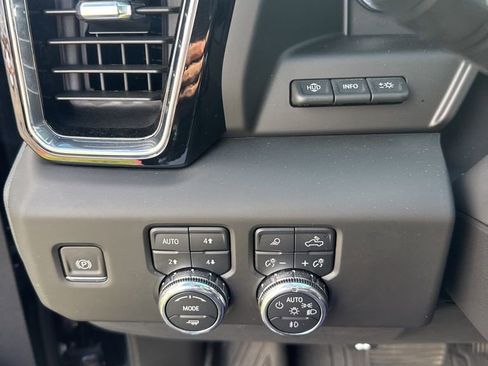 Used 2025 GMC Sierra 1500 Denali w/ Denali Reserve Package image 11