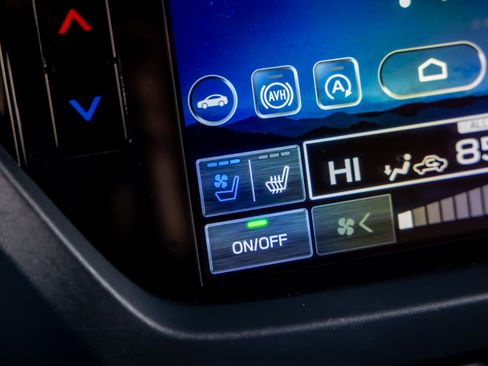 Used 2025 Subaru Forester Touring w/ Popular Package - Touring image 15