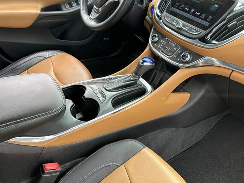 Used 2017 Chevrolet Volt Premier w/ Driver Confidence II Package image 19