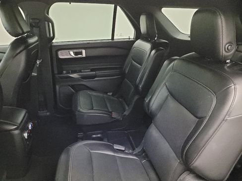 Used 2020 Ford Explorer Limited image 18