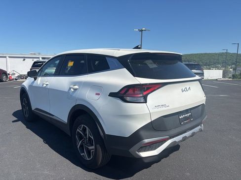 Certified 2025 Kia Sportage LX AWD/4WD image 5