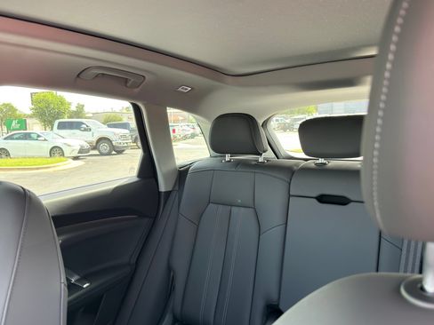 Used 2025 Audi Q5 Premium w/ Premium Plus AWD/4WD image 16