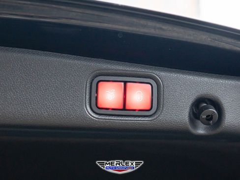 Used 2017 Mercedes-Benz E 300 image 48