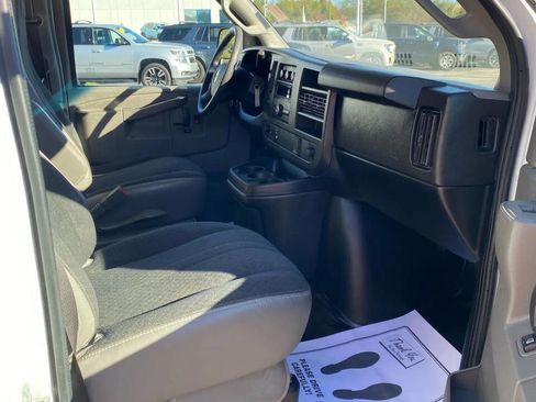 Used 2019 GMC Savana 2500 w/ Driver Convenience Package RWD image 22