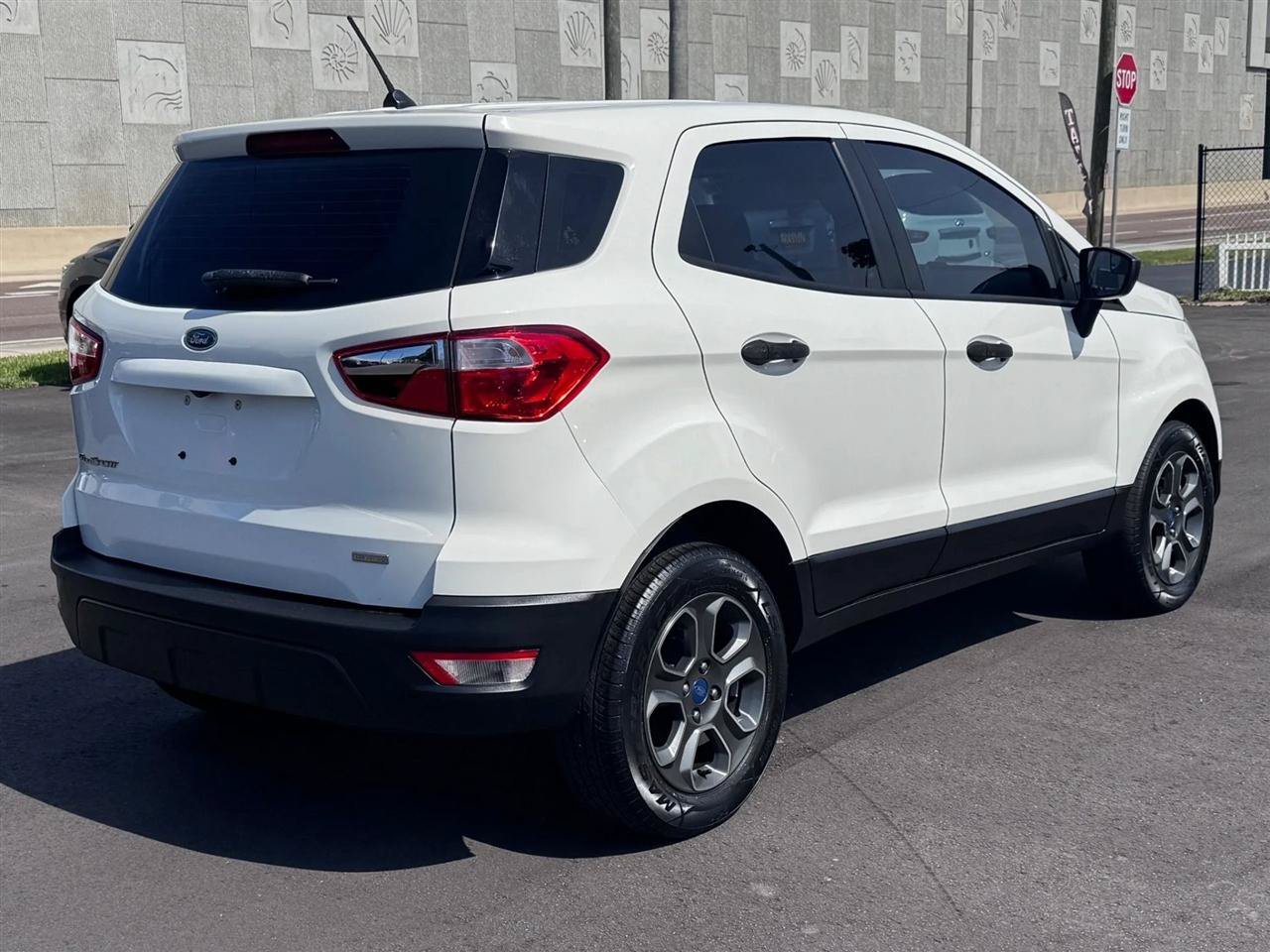 Used 2018 Ford EcoSport S FWD image 8