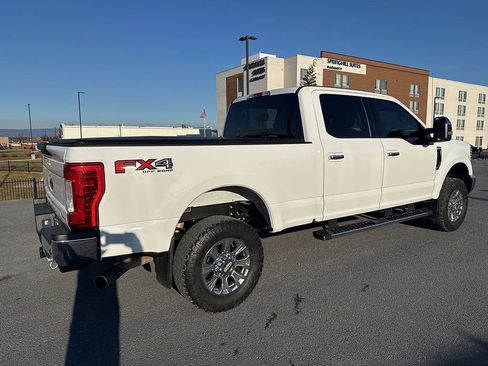Used 2019 Ford F250 XLT w/ XLT Premium Package image 4