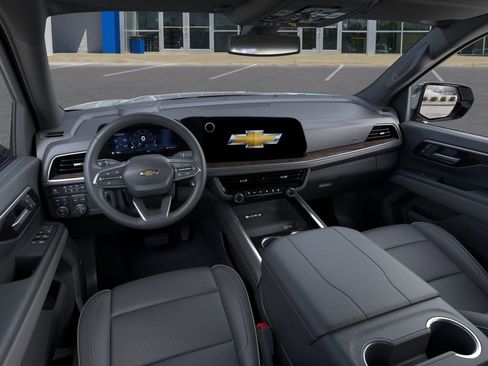 New 2026 Chevrolet Suburban Premier AWD/4WD image 15