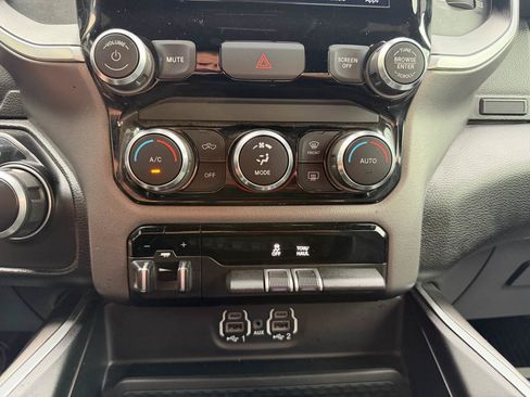 Used 2022 RAM 1500 Big Horn AWD/4WD image 18