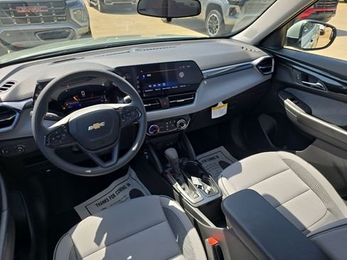 New 2026 Chevrolet TrailBlazer LT w/ Driver Confidence Package FWD image 9