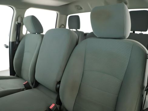 Used 2017 RAM 1500 Express AWD/4WD image 4