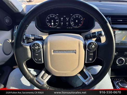 Used 2018 Land Rover Discovery HSE AWD/4WD image 22