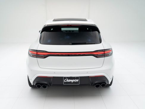 Certified 2026 Porsche Macan AWD/4WD image 10