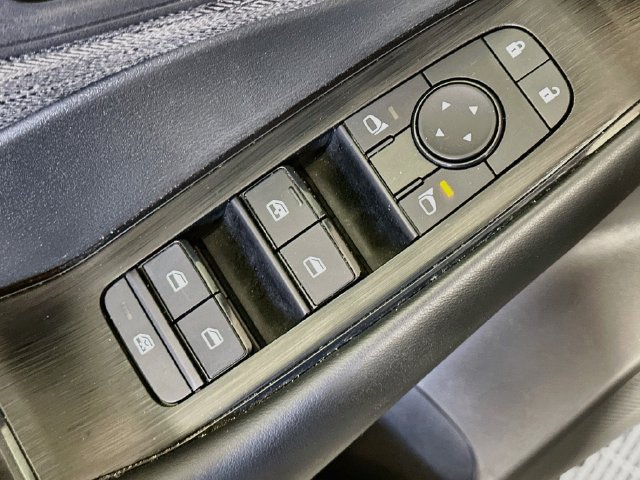 Used 2023 Nissan Rogue S FWD image 19