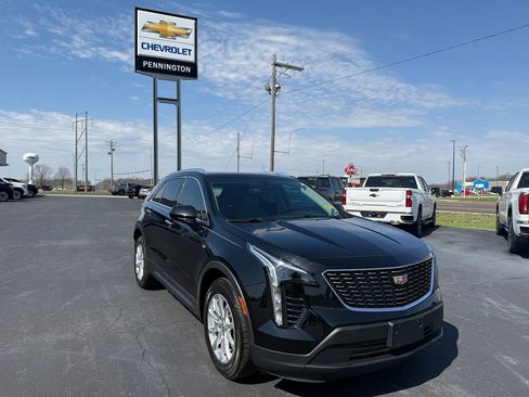 Used 2019 Cadillac XT4 Luxury w/ Cold Weather Package image 21
