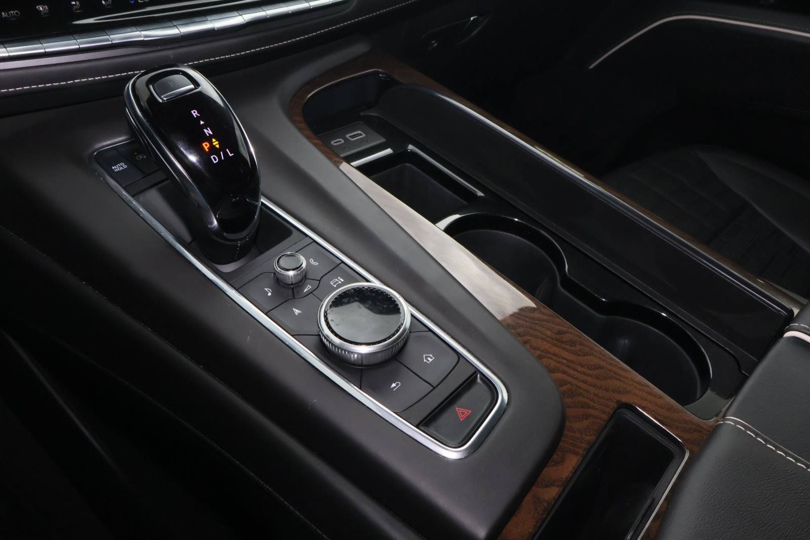 Used 2023 Cadillac Escalade Sport Platinum RWD image 34