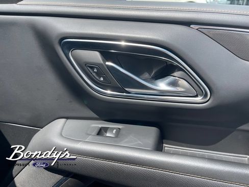 Used 2023 GMC Yukon AT4 w/ AT4 Premium Package AWD/4WD image 20